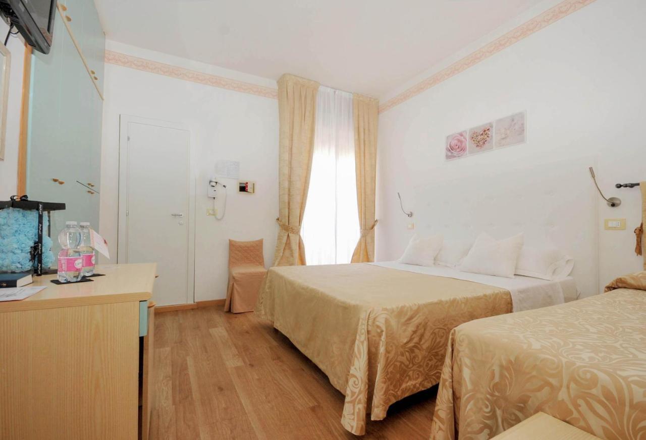 Hotel Tulipe Nazionale Ричоне Екстериор снимка