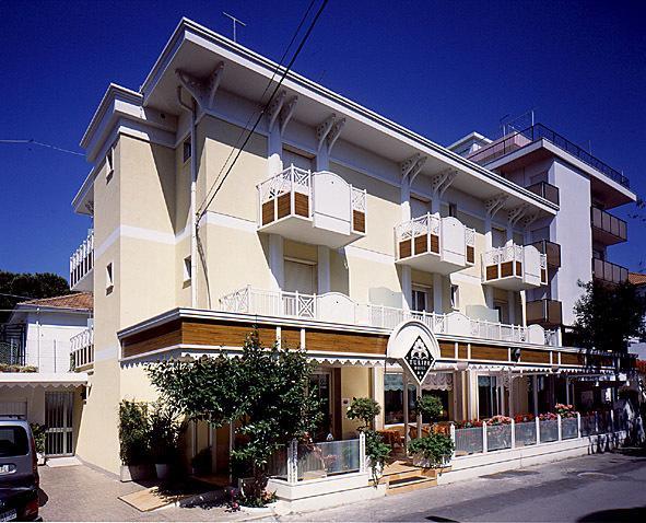 Hotel Tulipe Nazionale Ричоне Екстериор снимка