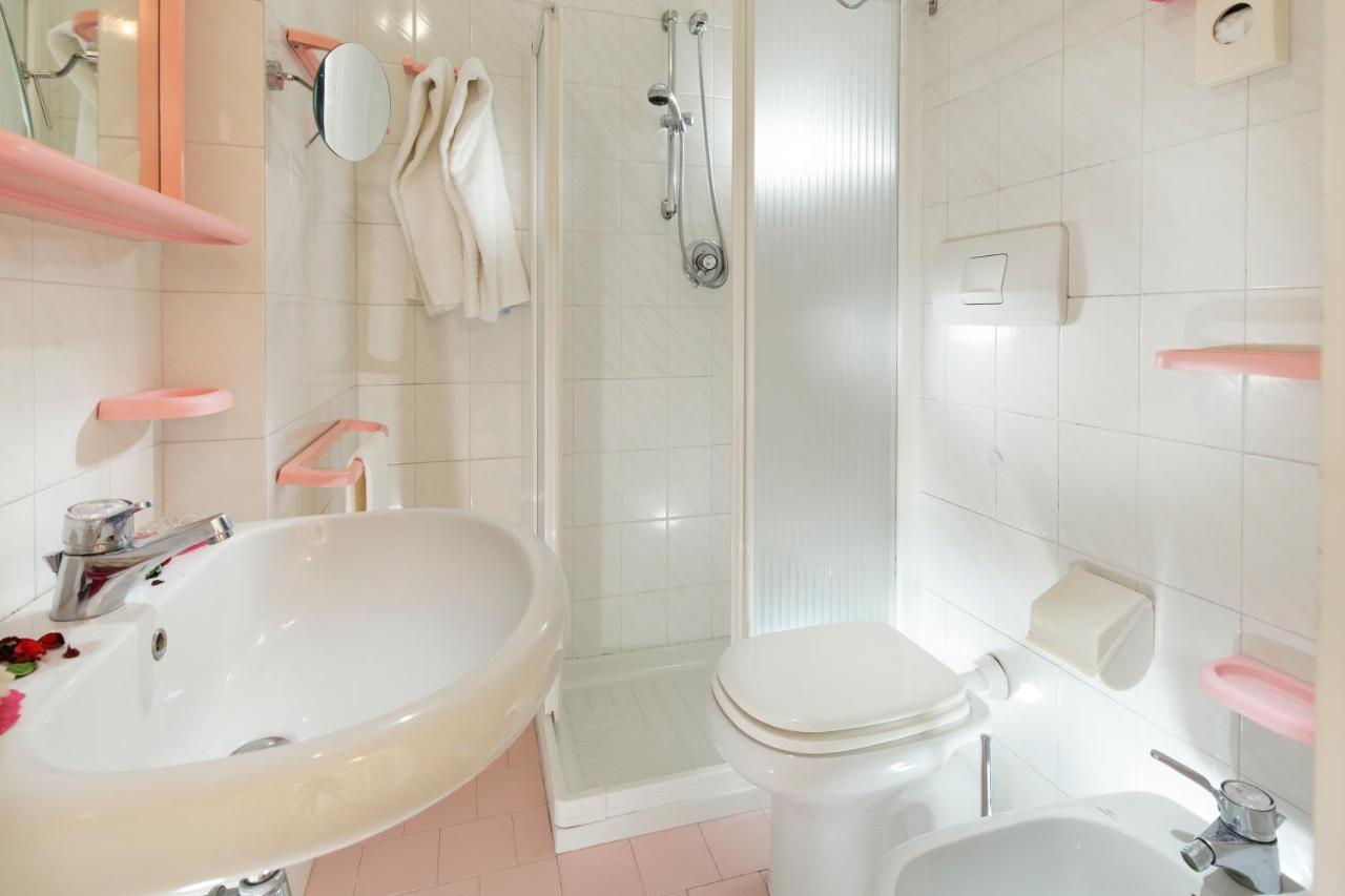 Hotel Tulipe Nazionale Ричоне Екстериор снимка