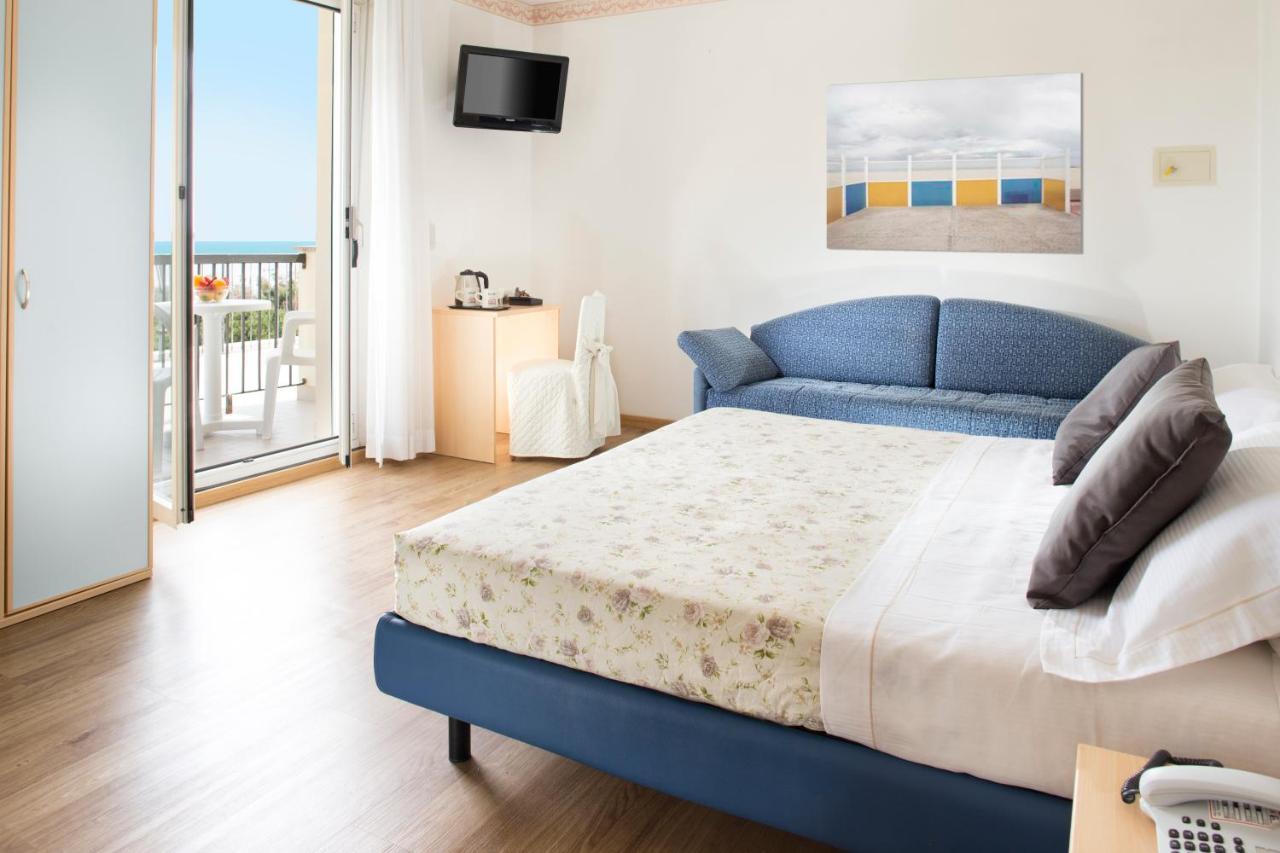 Hotel Tulipe Nazionale Ричоне Екстериор снимка